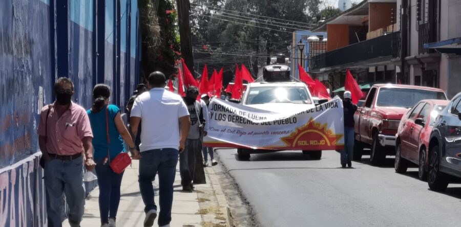 Marchó Sol Rojo en la capital del estado y en Tehuantepec