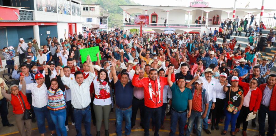 Los pueblos de la Sierra Mazateca van con Alejandro Avilés