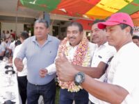 “Contigo tendremos un gobernador del pueblo, tendremos un gobernador que nos entiende”, expresan a Alejandro Avilés habitantes del Istmo