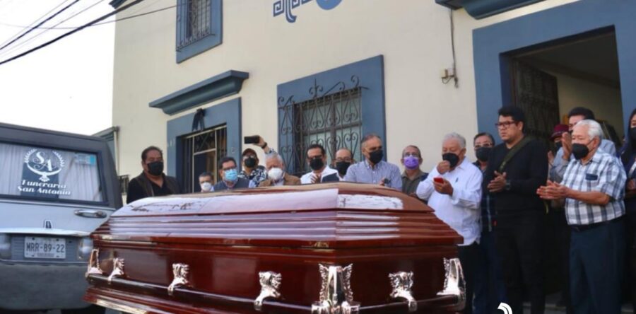 Realiza APO homenaje de cuerpo presente a Felipe Sánchez Jiménez