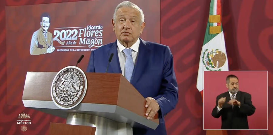 AMLO presenta declaración patrimonial: ganó 61 mil pesos más en 2021