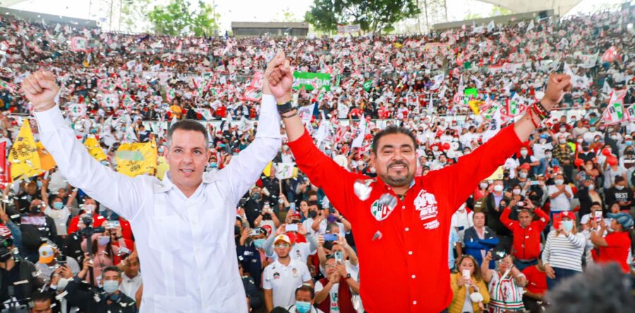 Inicia Murat campaña presidencial, durante el cierre de Alejandro Avilés: Alfredo Martinez De Aguilar