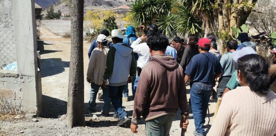 Habitantes de Santa María Tinú denunciaron la extracción de material pétreo