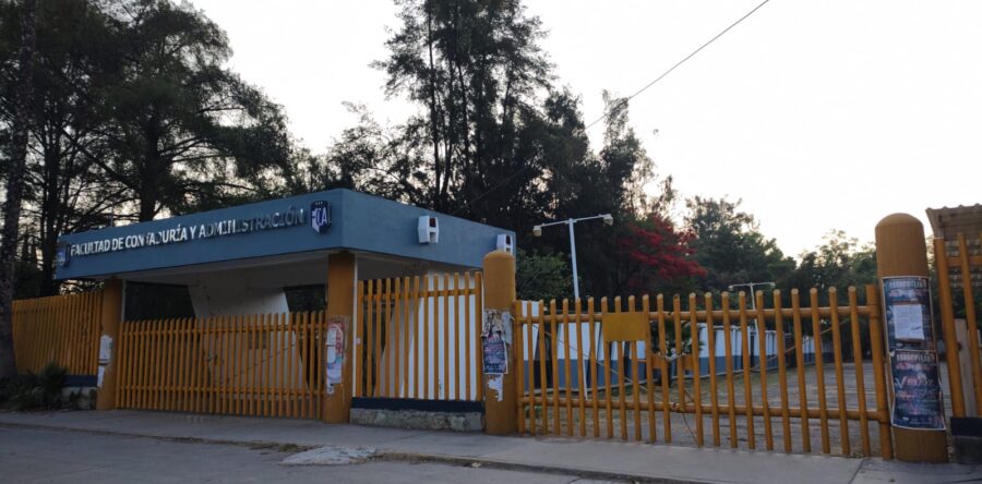 Nuevamente protesta el STEUABJO, piden atención a sus demandas