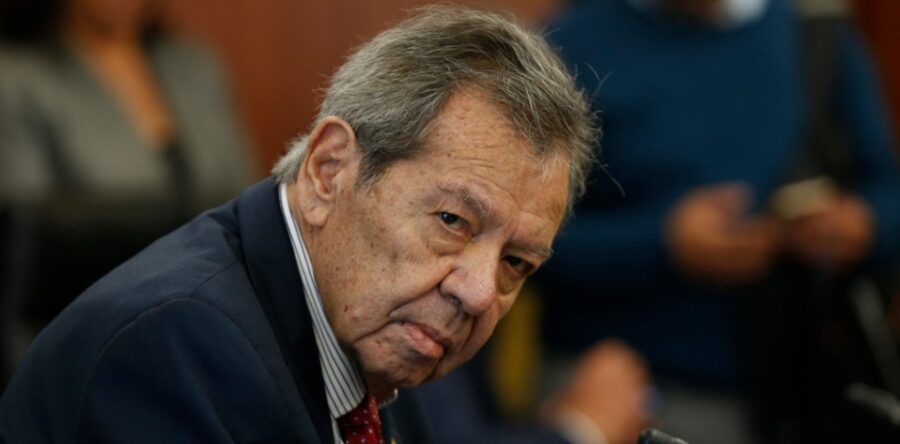 ¿Quién manda aquí?: Joel Hernández Santiago