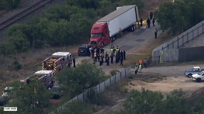 Chófer de tráiler en Texas se hizo pasar por migrante para evadir justicia: INM