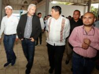 Muratistas “calientan” plaza de la UABJO, al disputársela: Alfredo Martínez de Aguilar