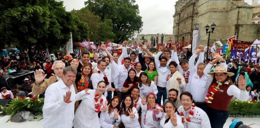 Pasarela de ’corcholatas’ y arena de ex gobernadores: Alfredo Martínez de Aguilar