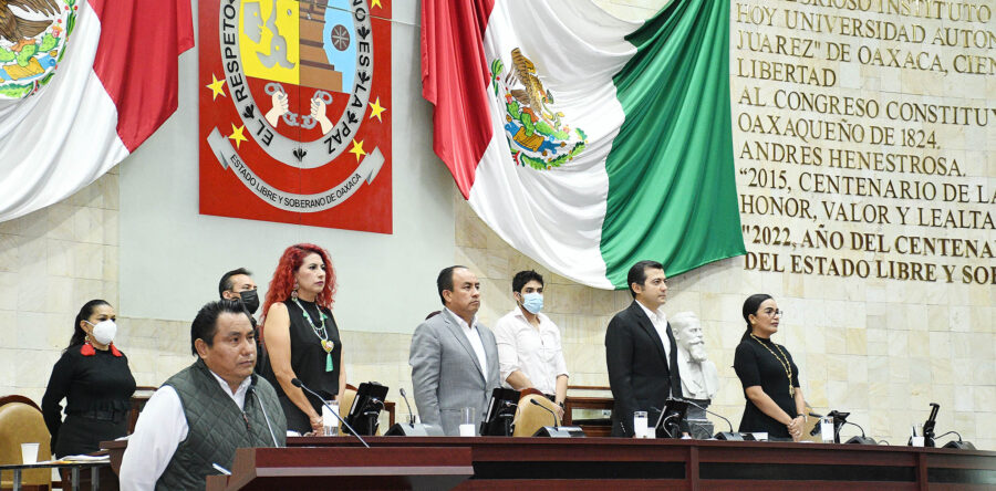 Exigen en Congreso atención a familiares de víctimas de tráiler abandonado con inmigrantes