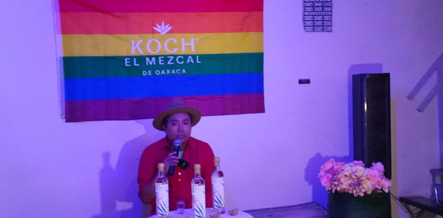 Presentan la edición limitada de mezcal artesanal “Pride 2022”
