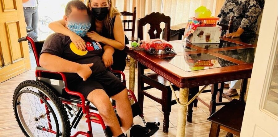 Sin distinción, Bety Santos tiende la mano a quienes más lo necesitan en Santa Lucía del Camino