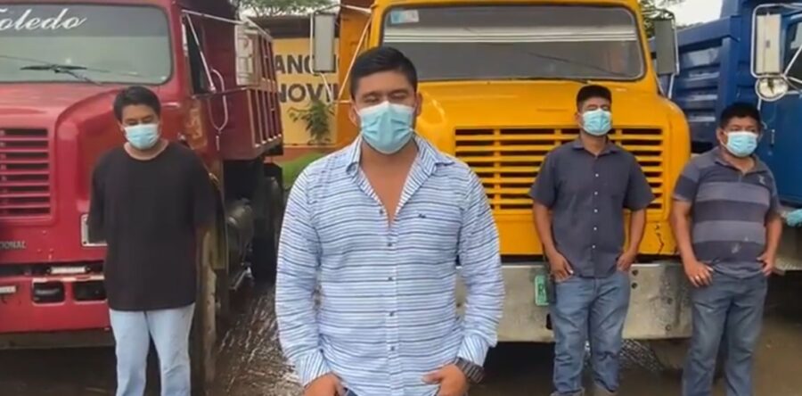 Unión de Camioneros de Mogoñé exigen los pagos que les adeudan por los trabajos realizados