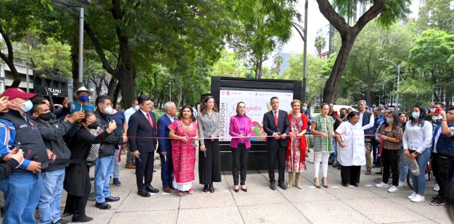 Inauguran AMH y Claudia Sheinbaum la exposición fotográfica y documental “Guelaguetza: fiesta, diversidad y armonía”