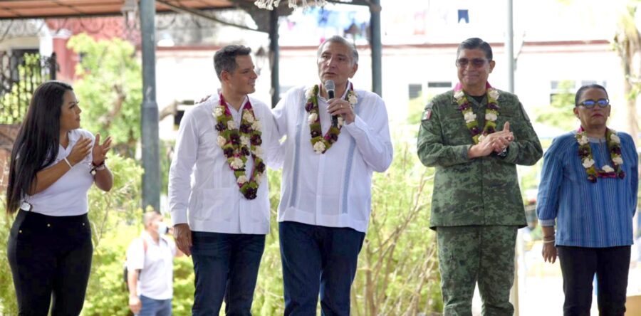 Encabezan Alejandro Murat Hinojosa y Adán Augusto López Hernández Tianguis del Bienestar en San Pedro Pochutla