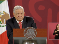 AMLO va por nueva reforma a salarios de funcionarios; aplicarán más austeridad