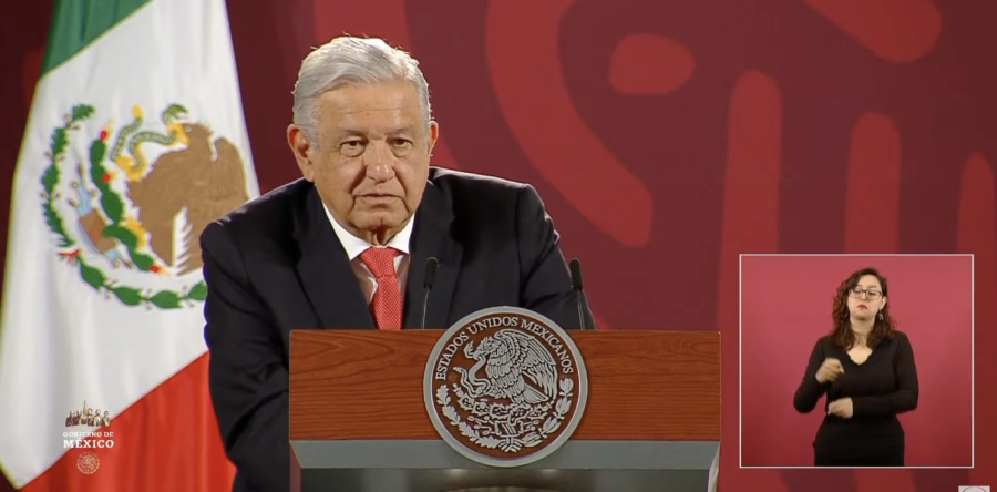 AMLO va por nueva reforma a salarios de funcionarios; aplicarán más austeridad