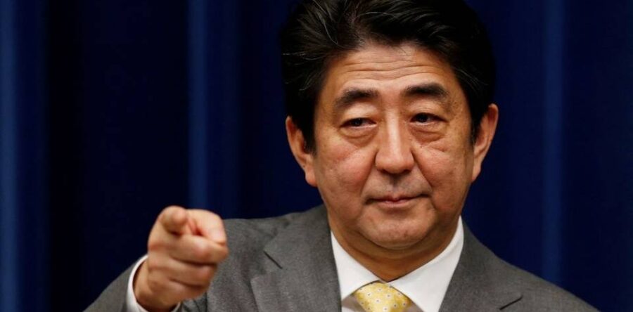 Asesinato de Abe conmociona a Japón, un país libre de armas