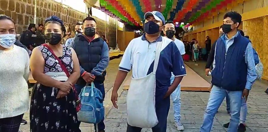 Con protesta artesanos piden ser incluídos en la Expo Feria Artesanal