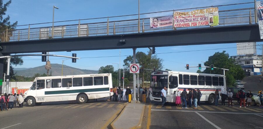 CODECI genera un gran caos vial en Oaxaca