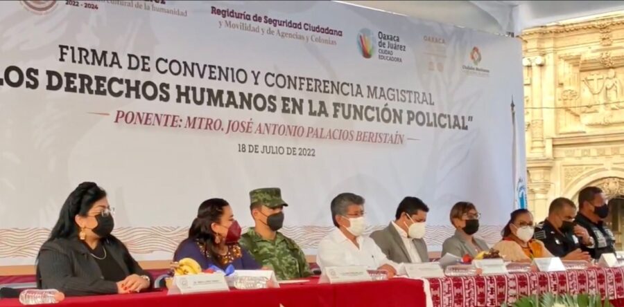 Firman convenio DDHPO y Ayuntamiento Capitalino para capacitar a los policías municipales