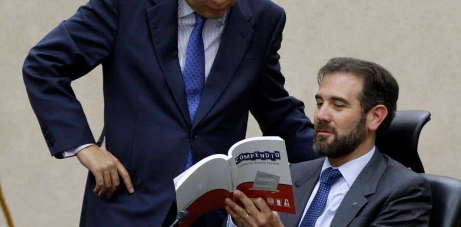 INE: democracia autoritaria que reprime la libertad de prensa: Carlos Ramírez