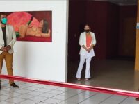 Inició la exposición pictórica “Contrastes de Ébano” de Fabián Gallardo de la Paz.
