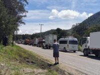 Con un bloqueo en la Mixteca piden la reparación de una carretera a Nundiche