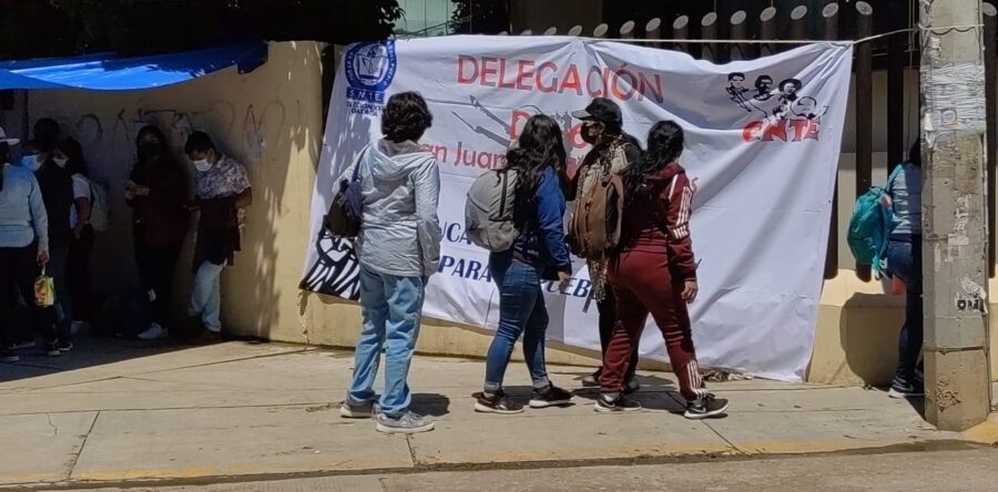 Por falta de docentes no inició el ciclo escolar la delegación D-I-61 de San Juan Juquila Vijanos