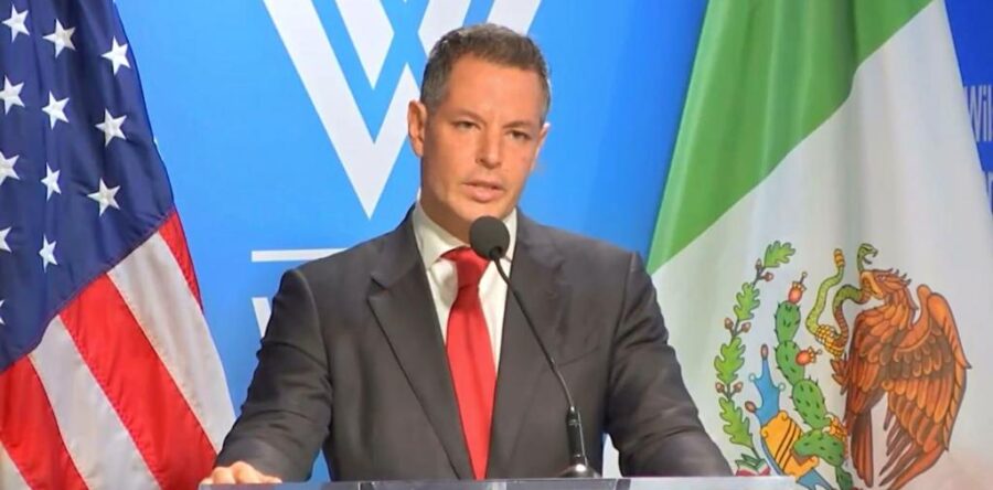 Presenta Alejandro Murat estrategias para la disminución de la pobreza en el Wilson Center de Washignton DC