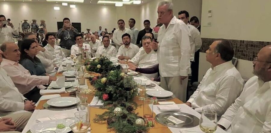 Ayotzinapa fue el Tlatelolco del PRD de Los Chuchos: Carlos Ramírez