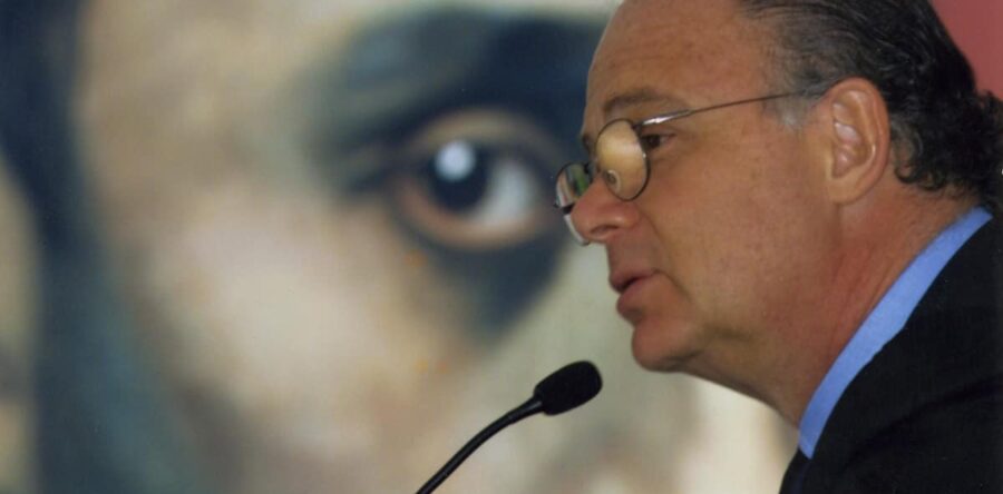 Krauze, el liberalismo que rompió la hegemonía ideológica del PRI: Carlos Ramírez