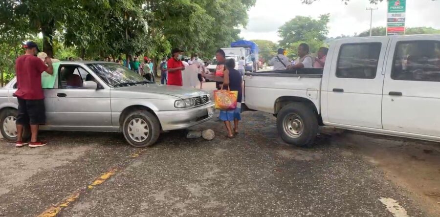 Exigen la salida de mototaxis en San Andrés Huaxpaltepec