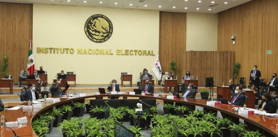 La batalla es contra el INE de Salinas-Zedillo-Fox-Peña Nieto: Carlos Ramírez