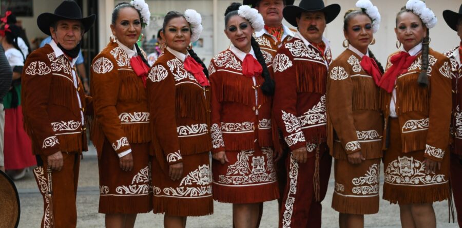 Tradiciones y cultura, valores que hay que promover: Javier Villacaña