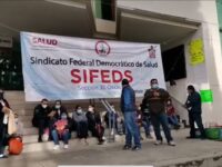 Exigen la salida del encargado de recursos humanos de los Servicios de Salud