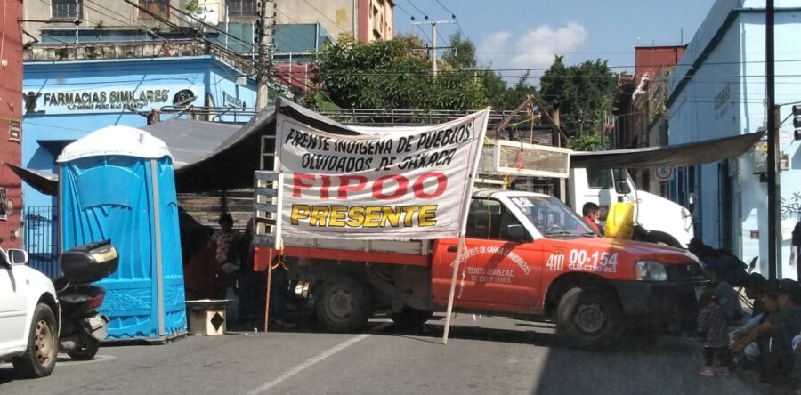 Bloquea el FIPOO el centro de Oaxaca de Juárez