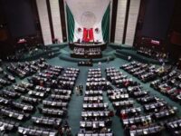 Morena pospone discusión de la reforma electoral de AMLO en Diputados