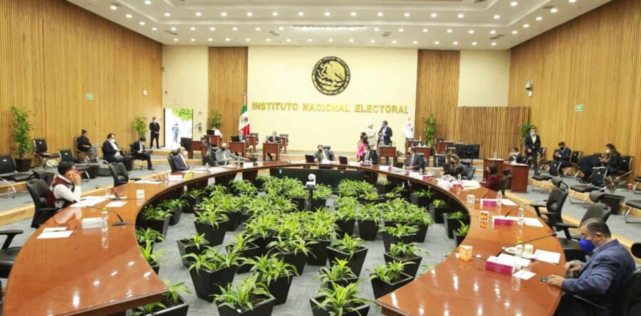 El INE, cuarto poder o la paradoja de la democracia como dictadura | Carlos Ramírez