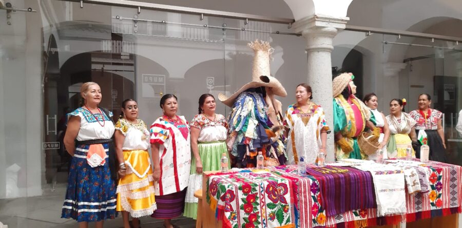 Anuncian el Fandango Costeño en la Plaza de la Danza