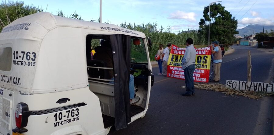 Vecinos de la colonia Reforma Agraria piden la reparación de las calles