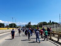 Protestan vecinos de la agencia de San Juan Chapultepec  por el tiradero de basura provisional