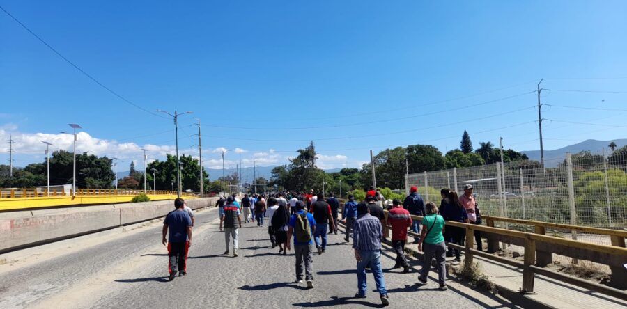 Protestan vecinos de la agencia de San Juan Chapultepec  por el tiradero de basura provisional