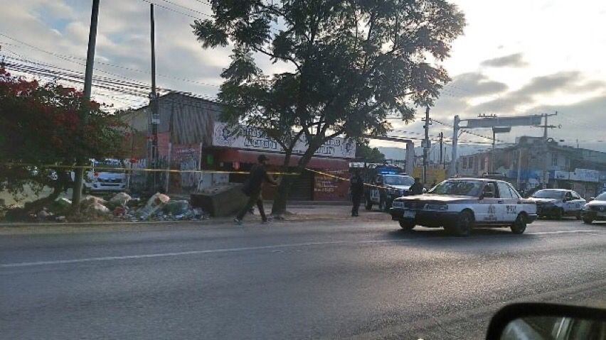 Encuentran un hombre sin vida sobre Símbolos Patrios