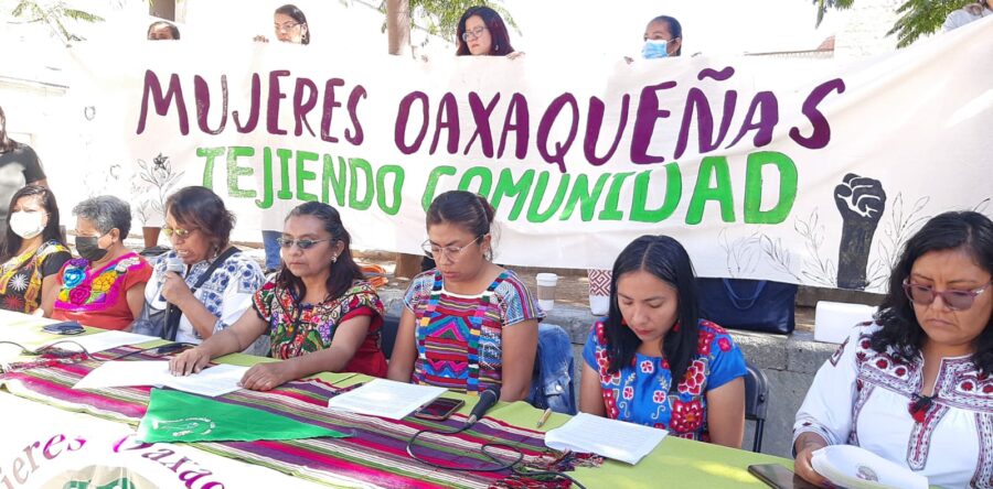 Presentan la agrupación “Mujeres Oaxaqueñas Tejiendo Comunidad”