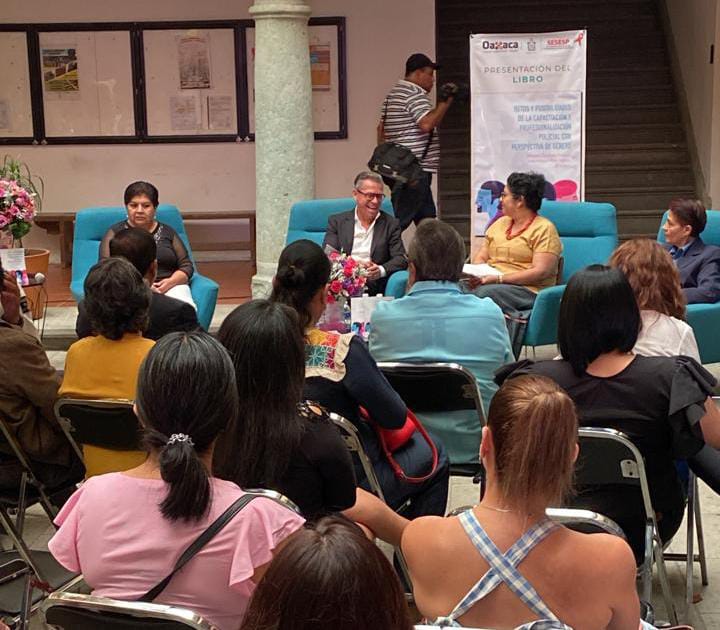 Presentan el libro “Retos y Posibilidades de la Capacitación y Profesionalización Policial con Perspectiva de Género”