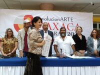 Entregan reconocimientos a creadores participantes en Revolución-ARTE