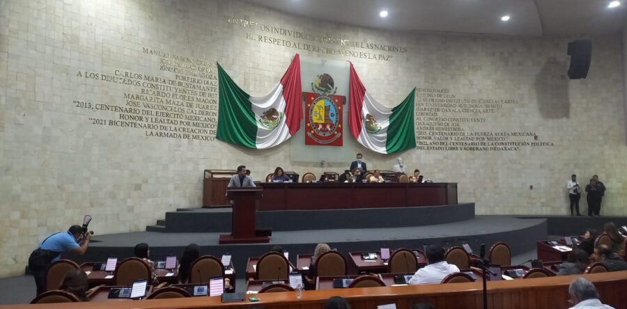 Buscan regreso del defensor de derechos humanos Raúl Gatica a Oaxaca; fue exiliado desde el 2005 en Vancouver Canadá