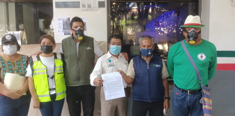 Protestan ambientalistas en la Semarnat