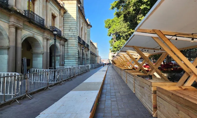 Se retiran desplazados Triquis del zócalo de la ciudad
