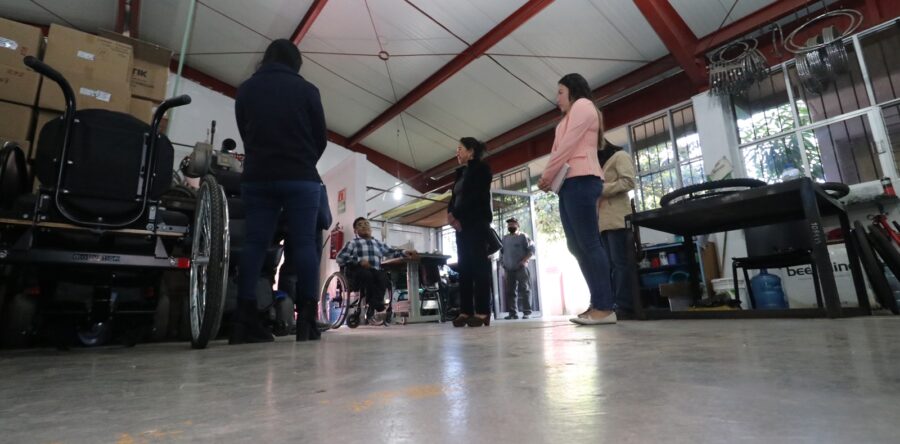 Instruye Irma Bolaños mejoramiento de la panadería y taller de sillas de ruedas del DIF Oaxaca